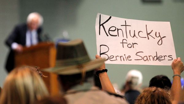 Democratic presidential candidate Bernie Sanders addresses the crowd during a campaign rally at Heritage Hall in Lexington, Kentucky, U.S. May 4, 2016 Democratic presidential candidate Bernie Sanders addresses the crowd during a campaign rally at Heritage Hall in Lexington, Kentucky, U.S. May 4, 2016 - Sputnik International