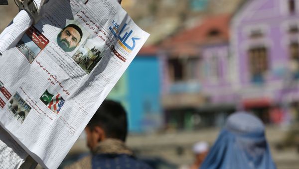 Newspapers hang for sale at a stand carrying headlines about the former leader of the Afghan Taliban, Mullah Akhtar Mansoor, who was killed in a U.S. drone strike last week, in Kabul, Afghanistan, Wednesday, May 25, 2016 Newspapers hang for sale at a stand carrying headlines about the former leader of the Afghan Taliban, Mullah Akhtar Mansoor, who was killed in a U.S. drone strike last week, in Kabul, Afghanistan, Wednesday, May 25, 2016 - Sputnik International