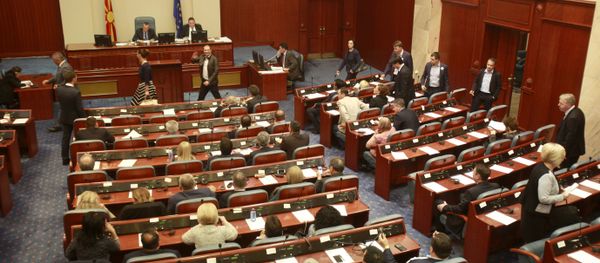 Lawmakers gather on an urgent session, in the Parliament building in Macedonia's capital Skopje, on Wednesday, May 18, 2016 Lawmakers gather on an urgent session, in the Parliament building in Macedonia's capital Skopje, on Wednesday, May 18, 2016 - Sputnik International