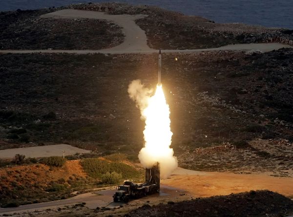 An S-300 PMU-1 anti-aircraft missile launches during a Greek army military exercise near Chania on the island of Crete on December 13, 2013 An S-300 PMU-1 anti-aircraft missile launches during a Greek army military exercise near Chania on the island of Crete on December 13, 2013 - Sputnik International
