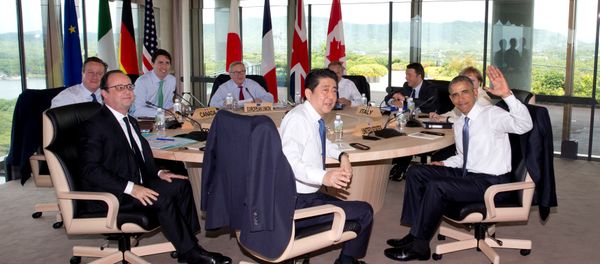 (Clockwise from left) British Prime Minister David Cameron, Canadian Prime Minister Justin Trudeau, European Commission President Jean-Claude Juncker, European Council President Donald Tusk, Italian Prime Minister Matteo Renzi, German Chancellor Angela Merkel, U.S. President Barack Obama, Japanese Prime Minister Shinzo Abe and French President Francois Hollande look to the media as they gather to participate in a G-7 Working Session in Shima, Japan, Friday, May 27, 2016, during the G-7 Summit (Clockwise from left) British Prime Minister David Cameron, Canadian Prime Minister Justin Trudeau, European Commission President Jean-Claude Juncker, European Council President Donald Tusk, Italian Prime Minister Matteo Renzi, German Chancellor Angela Merkel, U.S. President Barack Obama, Japanese Prime Minister Shinzo Abe and French President Francois Hollande look to the media as they gather to participate in a G-7 Working Session in Shima, Japan, Friday, May 27, 2016, during the G-7 Summit - Sputnik International