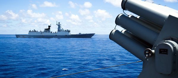 This photo taken on May 10, 2016 shows crew members of China's South Sea Fleet taking part in a logistics supply drill near the James Shoal area on South China Sea This photo taken on May 10, 2016 shows crew members of China's South Sea Fleet taking part in a logistics supply drill near the James Shoal area on South China Sea - Sputnik International