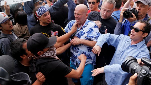 Trump supporters and anti-Trump demonstrators clash outside a campaign event for U.S. presidential candidate Donald Trump in San Diego, California, U.S. May 27, 2016. Trump supporters and anti-Trump demonstrators clash outside a campaign event for U.S. presidential candidate Donald Trump in San Diego, California, U.S. May 27, 2016. - Sputnik International
