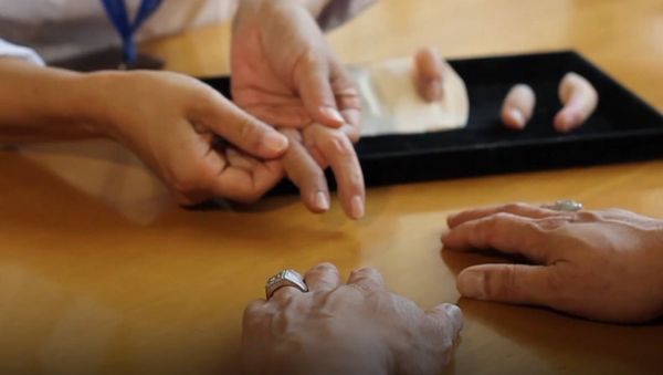 Meet the Woman Who Creates Fake Fingers for ex-Yakuza Gangsters - Sputnik International