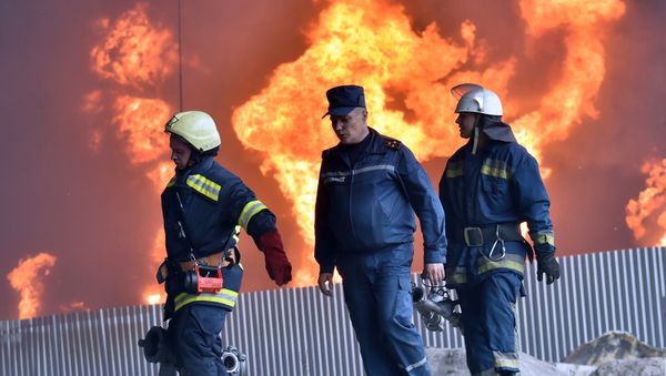 Ukrainian firefighters (file) - Sputnik International