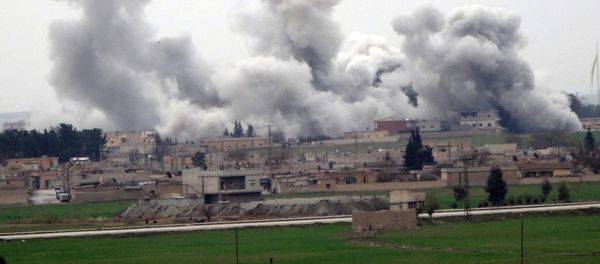 Smoke rising from the neightbourhood of Syrian city Tel Abyad during clashes between Daesh and People's Protection Units (YPG) Smoke rising from the neightbourhood of Syrian city Tel Abyad during clashes between Daesh and People's Protection Units (YPG) - Sputnik International