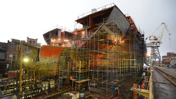 The Arktika ice-breaker seen in the Baltiysky Zavod shipyard, St.Petersburg. - Sputnik International