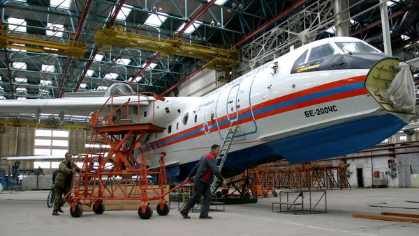 Assembling of BE-200ES in an assembling shop of Taganrog Central Design Bureau of Seaplane Manufacturing. - Sputnik International