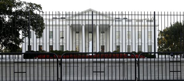 The White House is viewed from Pennsylvania Avenue in Washington. - Sputnik International