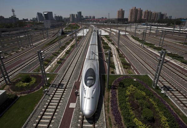 A CRH high-speed train leaves the Beijing South Station in Beijing, China, Tuesday, July 26, 2011 A CRH high-speed train leaves the Beijing South Station in Beijing, China, Tuesday, July 26, 2011 - Sputnik International