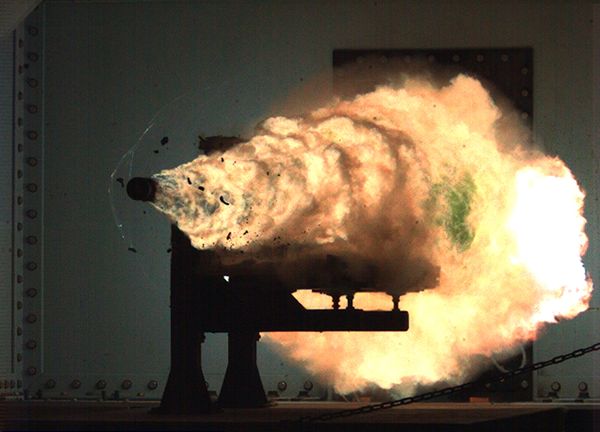A photograph taken from a high-speed video camera during a  railgun firing at the Naval Surface Warfare Center on January 31, 2008 - Sputnik International