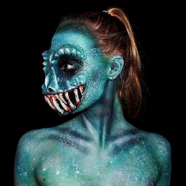 Beauty & the Beast: This Girl Will Blow Your Mind With Her Chilling Make-Up Beauty & the Beast: This Girl Will Blow Your Mind With Her Chilling Make-Up - Sputnik International