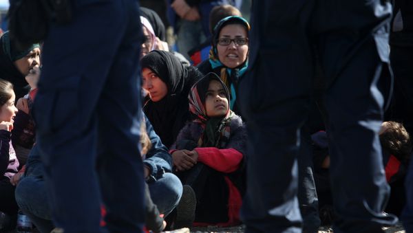 The suggestion to tackle migrant influx to the European Union by keeping migrants on islands, based on the Australian model, is currently under discussion in Austria, the country's interior ministry's spokesperson told Sputnik on Monday The suggestion to tackle migrant influx to the European Union by keeping migrants on islands, based on the Australian model, is currently under discussion in Austria, the country's interior ministry's spokesperson told Sputnik on Monday - Sputnik International
