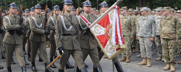 Polish honour guard march during the opening ceremony of the the Anaconda-16 military exercise in Rembertow, June 6, 2016. Polish honour guard march during the opening ceremony of the the Anaconda-16 military exercise in Rembertow, June 6, 2016. - Sputnik International