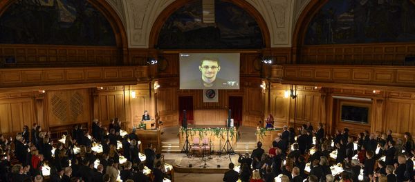 Fugitive US intelligence leaker Edward Snowden is shown on a livestream from Moscow during the Right Livelihood Award ceremony at the Swedish Parliament, in Stockholm, on December 1, 2014 Fugitive US intelligence leaker Edward Snowden is shown on a livestream from Moscow during the Right Livelihood Award ceremony at the Swedish Parliament, in Stockholm, on December 1, 2014 - Sputnik International