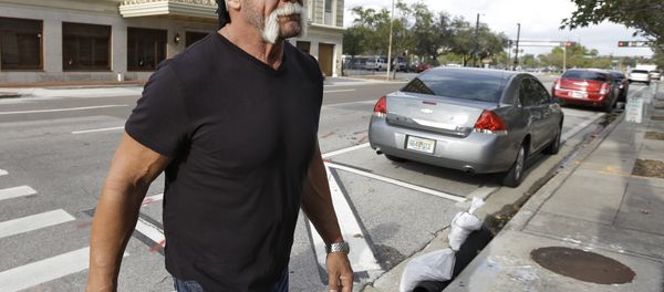 Reality TV star and former pro wrestler Hulk Hogan, whose real name is Terry Bollea, arrives at the United States Courthouse. Reality TV star and former pro wrestler Hulk Hogan, whose real name is Terry Bollea, arrives at the United States Courthouse. - Sputnik International