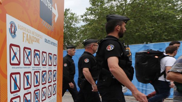 Policemen secure the area around the UEFA 2016 European Championship Fan Zone at Place des Quinconces. Policemen secure the area around the UEFA 2016 European Championship Fan Zone at Place des Quinconces. - Sputnik International