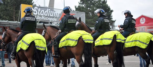 French mounted riot police stand in front of the metropole stadium (file) - Sputnik International
