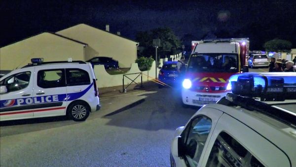 Still image taken from video shows Police vehicles at the scene near where a French police commander was stabbed to death in front of his home in the Paris suburb of Magnanville, France, June 14, 2016. Still image taken from video shows Police vehicles at the scene near where a French police commander was stabbed to death in front of his home in the Paris suburb of Magnanville, France, June 14, 2016. - Sputnik International
