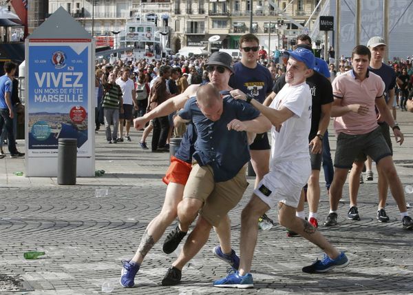 Football Soccer - Euro 2016 - England v Russia - Group B - Marseille, France - 11/6/16 Rival supporters clash at the old port of Marseille before the game. - Sputnik International