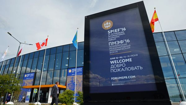 Preparations for St. Petersburg International Economic Forum's opening Preparations for St. Petersburg International Economic Forum's opening - Sputnik International