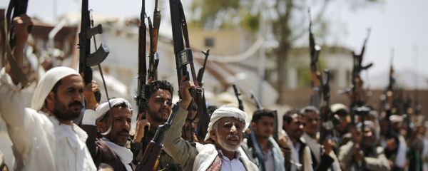 Shiite Houthi tribesmen hold their weapons as they chant slogans during a tribal gathering showing support for the Houthi movement, in Sanaa, Yemen, Thursday, May 19, 2016 Shiite Houthi tribesmen hold their weapons as they chant slogans during a tribal gathering showing support for the Houthi movement, in Sanaa, Yemen, Thursday, May 19, 2016 - Sputnik International