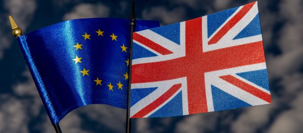 This photo illustration created on May 20, 2016 in Lille shows the flags of the European Union and the United Kingdom - Sputnik International