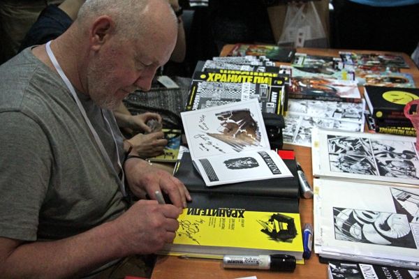 John Higgins at the 2016 Moscow Comic Convention John Higgins at the 2016 Moscow Comic Convention - Sputnik International