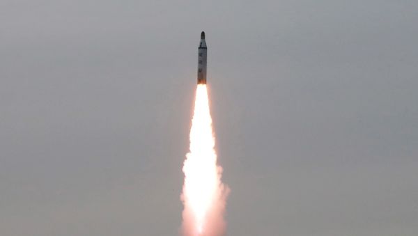 An underwater test-fire of strategic submarine ballistic missile is pictured in this undated photo released by North Korea's Korean Central News Agency (KCNA) in Pyongyang on April 24, 2016. - Sputnik International