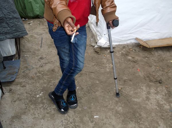 People are breaking their legs trying to jump the fences. There is no other way, no chance - Mohammed, 27, Eritrea. - Sputnik International