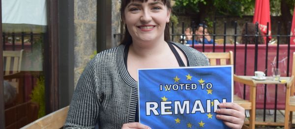 I vote Remain because I'm more in favor of love, peace and harmony than just splitting things up and not being very nice. Simple! - a voter in Edinburgh, Scotland. - Sputnik International