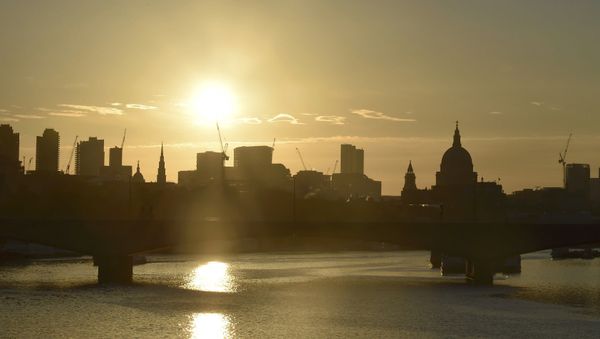 Dawn breaks over the City of London, Britain June 24, 2016. - Sputnik International