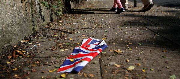 A British flag which was washed away by heavy rains the day before lies on the street in London, Britain, June 24, 2016 after Britain voted to leave the European Union in the EU BREXIT referendum. A British flag which was washed away by heavy rains the day before lies on the street in London, Britain, June 24, 2016 after Britain voted to leave the European Union in the EU BREXIT referendum. - Sputnik International