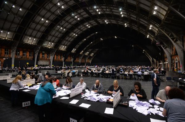 Counting votes in the UK referendum on EU membership, in Manchester - Sputnik International