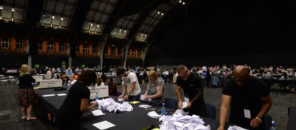 Counting votes in the UK referendum on EU membership, in Manchester - Sputnik International