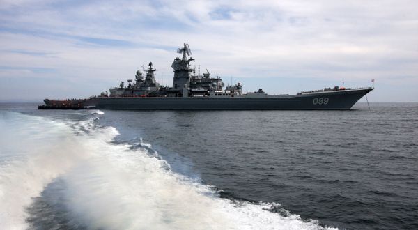 The heavy nuclear-powered GM cruiser Peter the Great of the Arctic fleet seen in the Pacific fleet vessels' sortie for combat training The heavy nuclear-powered GM cruiser Peter the Great of the Arctic fleet seen in the Pacific fleet vessels' sortie for combat training - Sputnik International