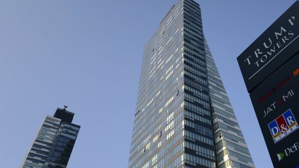 A photo taken on July 30, 2015 shows the Trump Towers building in Istanbul - Sputnik International