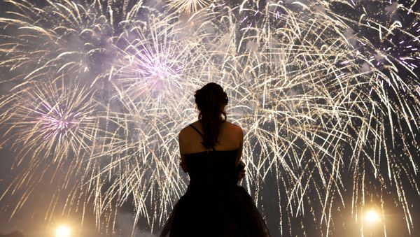 A New Beginning: Russian High-School Students Celebrate Graduation - Sputnik International
