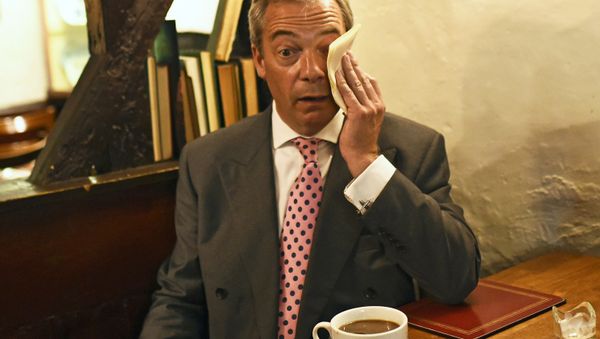 Nigel Farage, the leader of the United Kingdom Independence Party (UKIP), has a coffee in The Old Jail pub, after voting in the EU referendum, at a polling station in Biggin Hill, Britain June 23, 2016. - Sputnik International