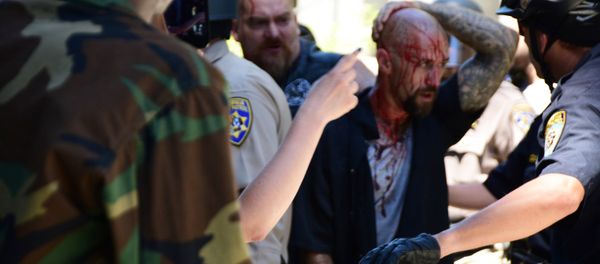 Beaten and Stabbed: Neo-Nazi Rally in California Leave Several Injured (VIDEO) Beaten and Stabbed: Neo-Nazi Rally in California Leave Several Injured (VIDEO) - Sputnik International
