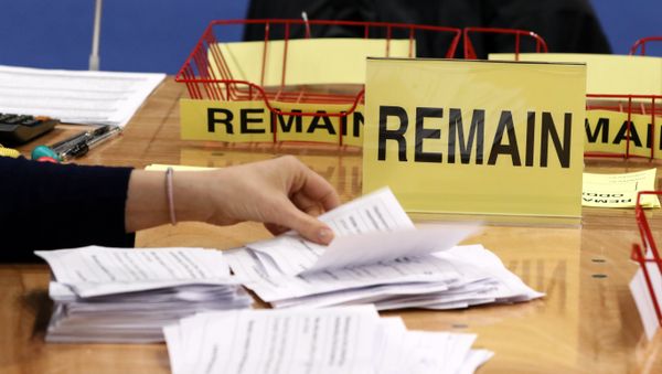 Ballots are counted at the Titanic Exhibition centre, the Belfast count centre, on June 23, 2016 after polls closed in the referendum on whether the UK will remain or stay in the European Union (EU) - Sputnik International