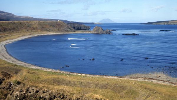 Zaderzhaniye Bay on Matua Island - Sputnik International