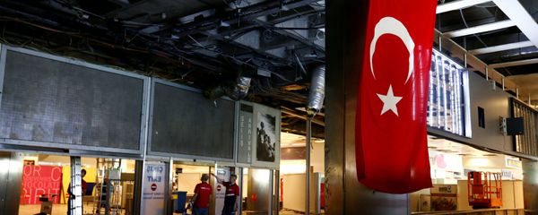 Workers repair the damaged parts of the terminal building at Turkey's largest airport, Istanbul Ataturk, Turkey, following yesterday's blast June 29, 2016 Workers repair the damaged parts of the terminal building at Turkey's largest airport, Istanbul Ataturk, Turkey, following yesterday's blast June 29, 2016 - Sputnik International