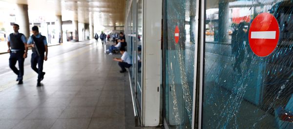 Police officers patrol at Turkey's largest airport, Istanbul Ataturk, following yesterday's blast, June 29, 2016. - Sputnik International