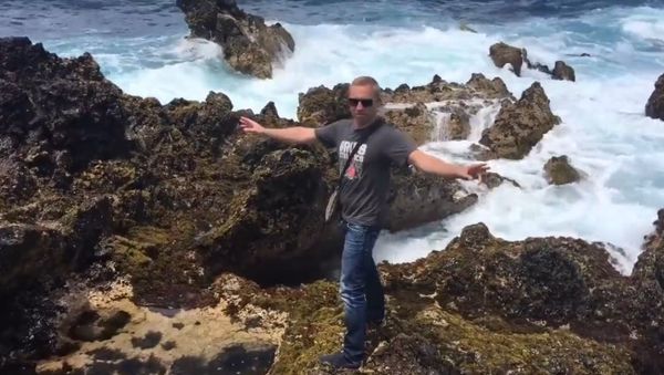 Danger of Taking Pictures by the Sea - Sputnik International