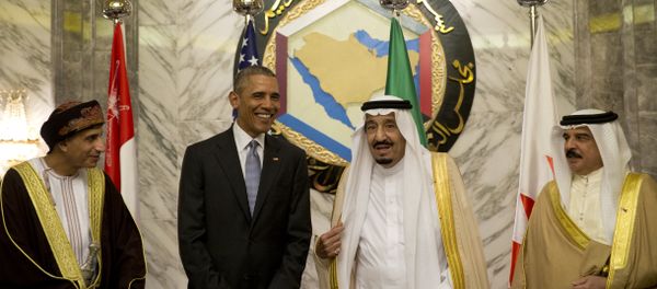 From left, Oman's Deputy Prime Minister Fahd bin Mahmoud al-Said, Saudi Arabia's King Salman, U.S. President Barack Obama and Bahrain's King Hamad bin Isa al Khalifa -- April 21, 2016 - Sputnik International