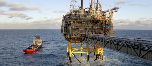Oil and gas company Statoil gas processing and CO2 removal platform Sleipner T is pictured in the offshore near the Stavanger, Norway. Oil and gas company Statoil gas processing and CO2 removal platform Sleipner T is pictured in the offshore near the Stavanger, Norway. - Sputnik International