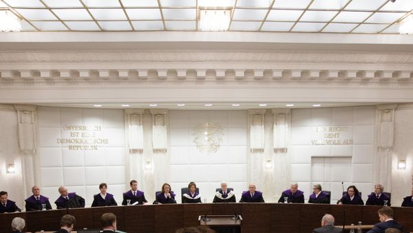 View on the podium with the President of the Constitutional Court of Austria Gerhart Holzinger (C-R) and vice president Brigitte Bierlein (C-L) prior to the first public hearing to deal with the action of annulment of the result of Austrian Presidential election run-off, on June 20, 2016 in Vienna. (File) - Sputnik International