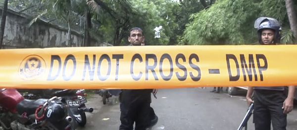 Bangladeshi security forces block the road after militants took hostages at a restaurant popular with foreigners in Dhaka, Bangladesh, Saturday, July 2, 2016 Bangladeshi security forces block the road after militants took hostages at a restaurant popular with foreigners in Dhaka, Bangladesh, Saturday, July 2, 2016 - Sputnik International