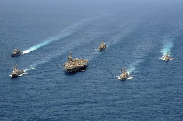 Ships from Carrier Strike Group 8 are in formation for a photo exercise in the Atlantic Ocean Ships from Carrier Strike Group 8 are in formation for a photo exercise in the Atlantic Ocean - Sputnik International
